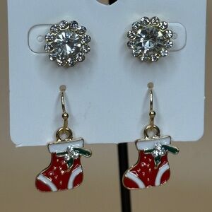 🚨3 for $15🚨 Gold Tone - Stocking and Rhinestone Earrings